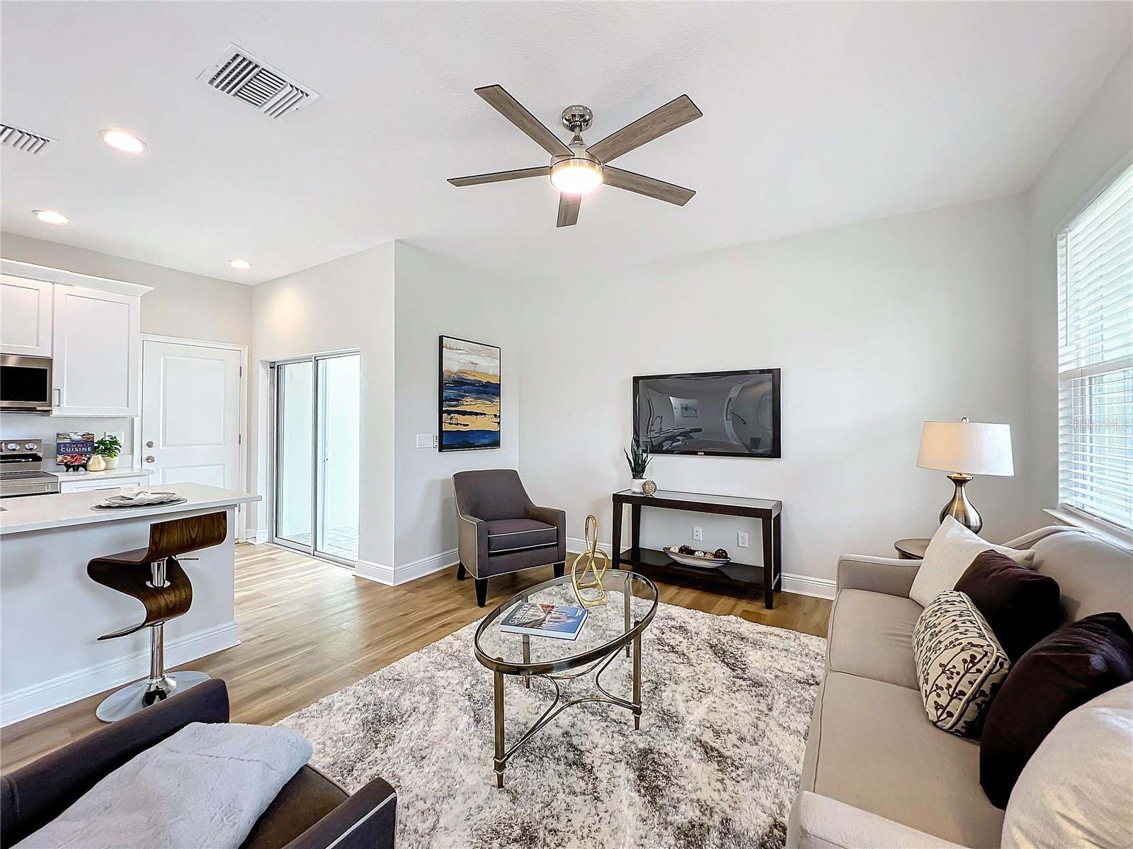 Image 10 of 37 For 2220 Bumby Avenue 110