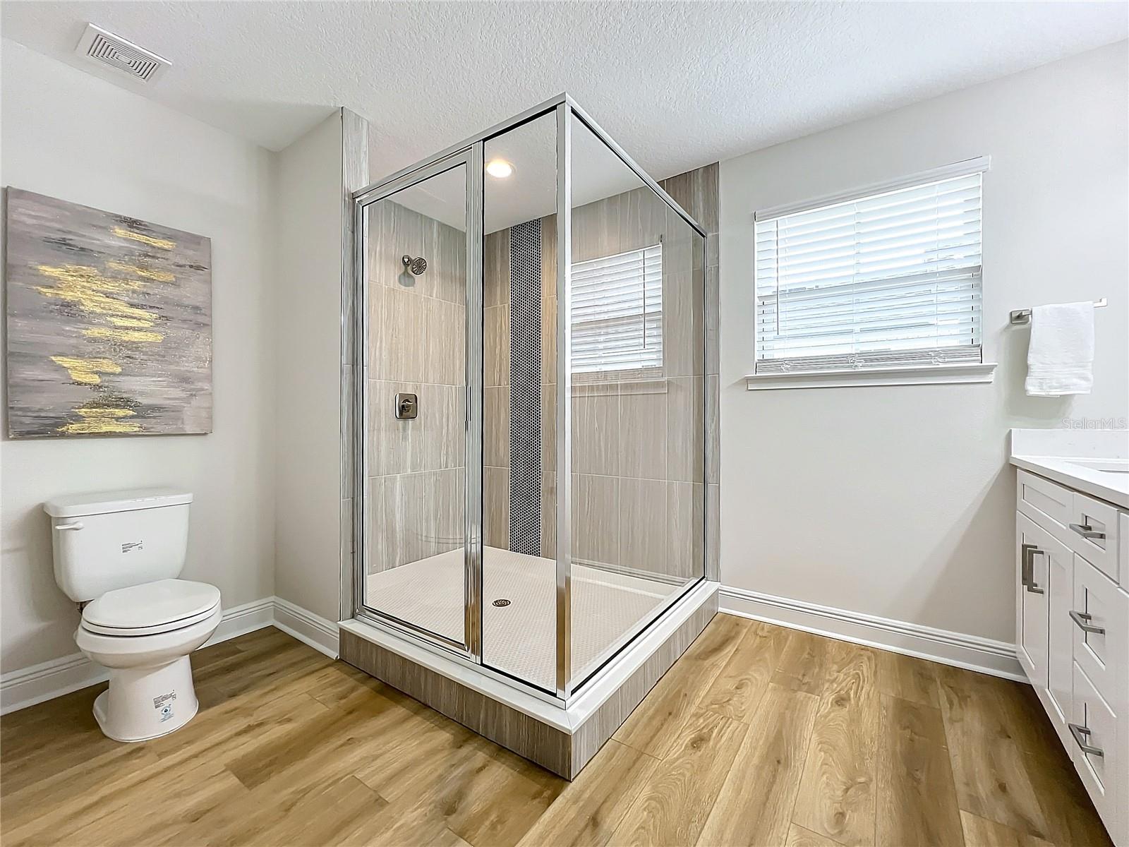Image 34 of 37 For 2220 Bumby Avenue 110
