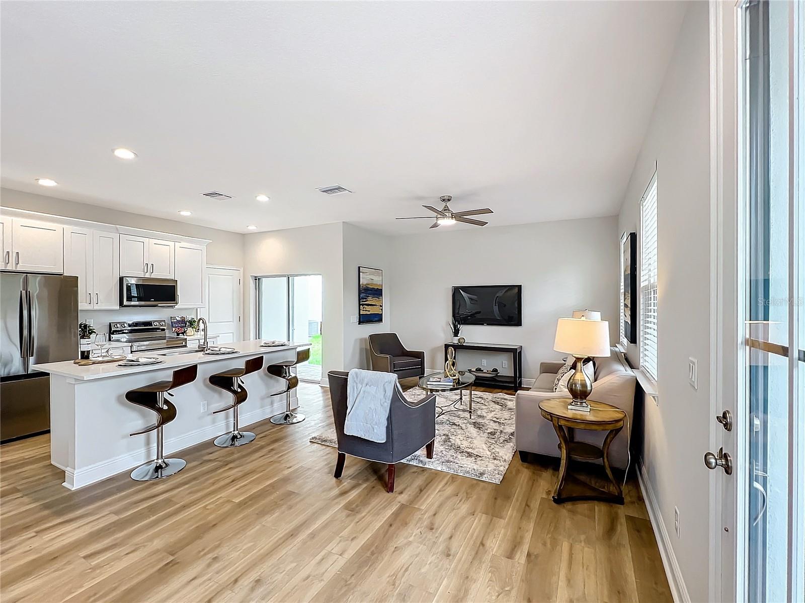 Image 9 of 37 For 2220 Bumby Avenue 110