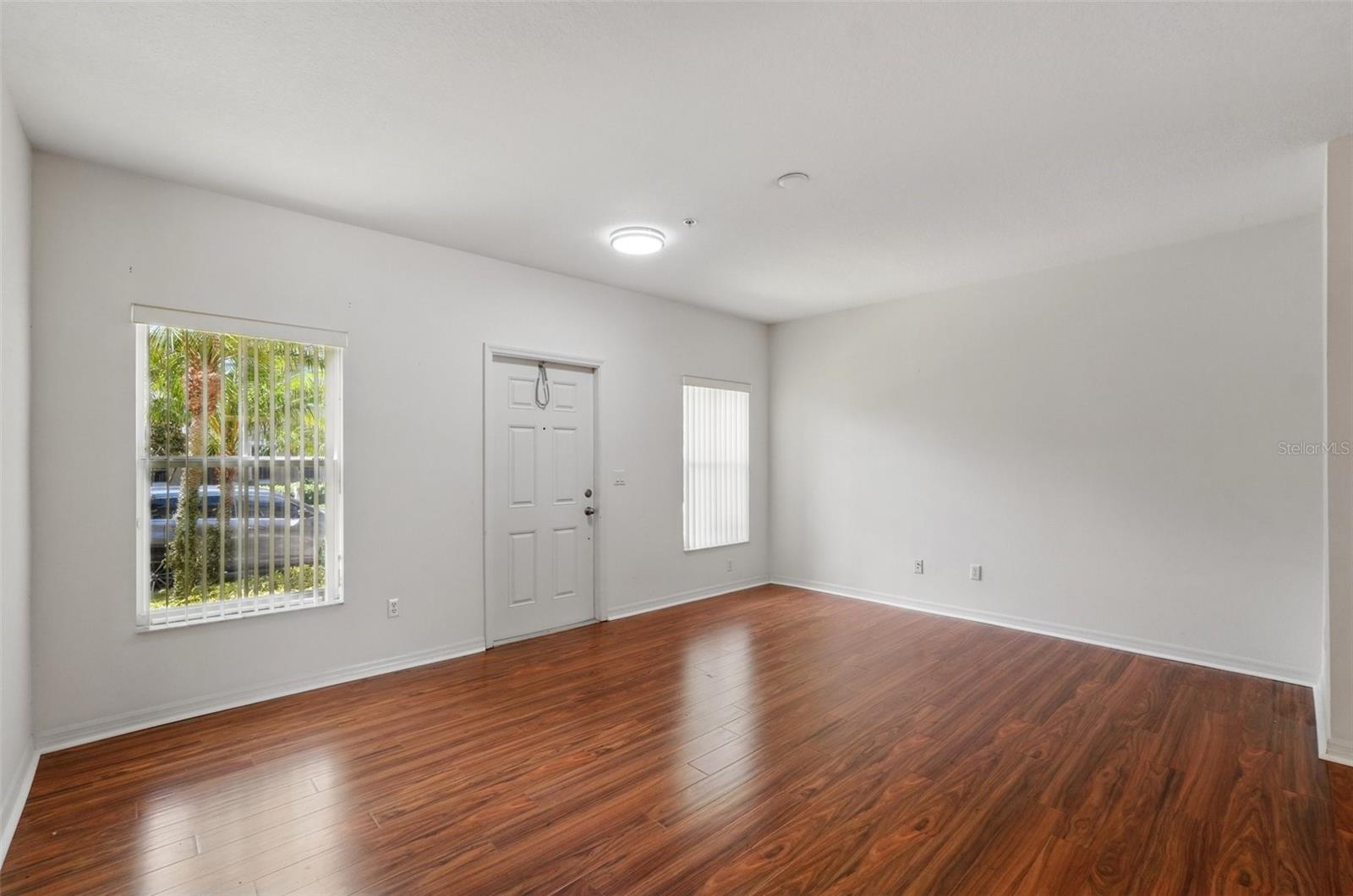 Image 9 of 40 For 13329 Harbor Shore Lane