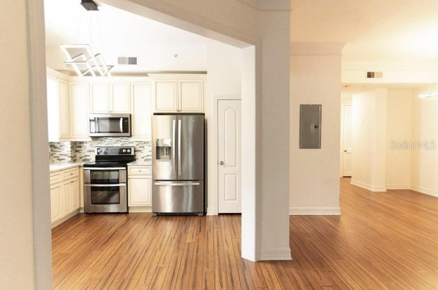 Image 5 of 15 For 501 Mirasol Circle 301