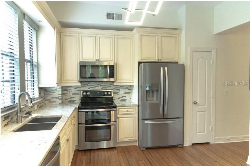 Image 6 of 15 For 501 Mirasol Circle 301
