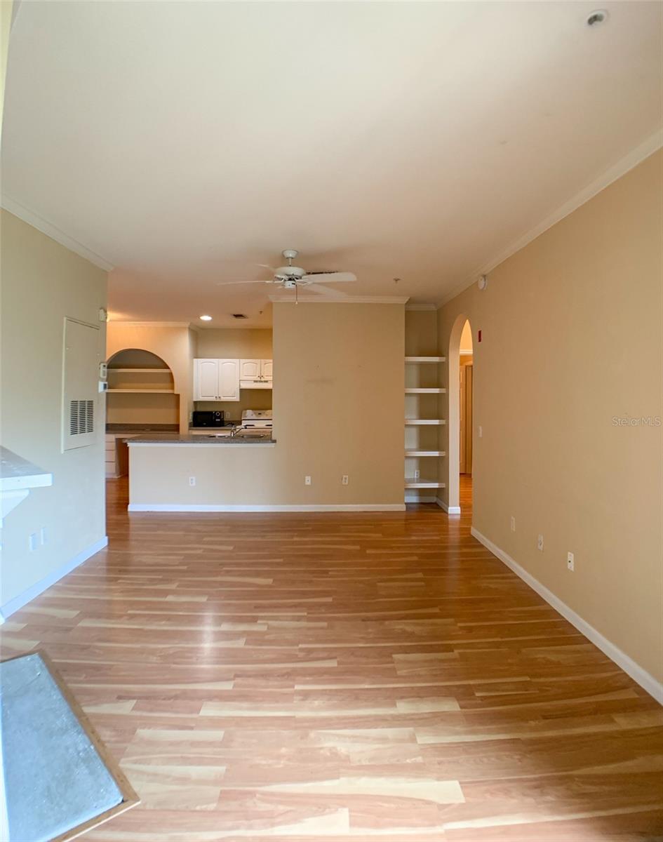 Image 5 of 19 For 860 Orange Avenue 428