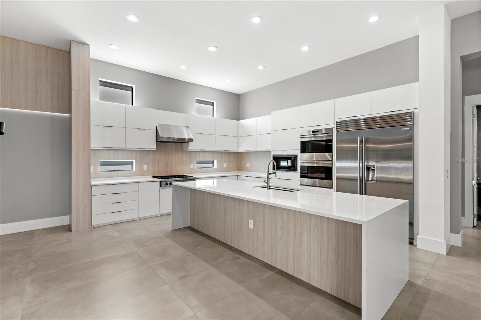 Image 27 of 81 For 4047 Isabella Circle