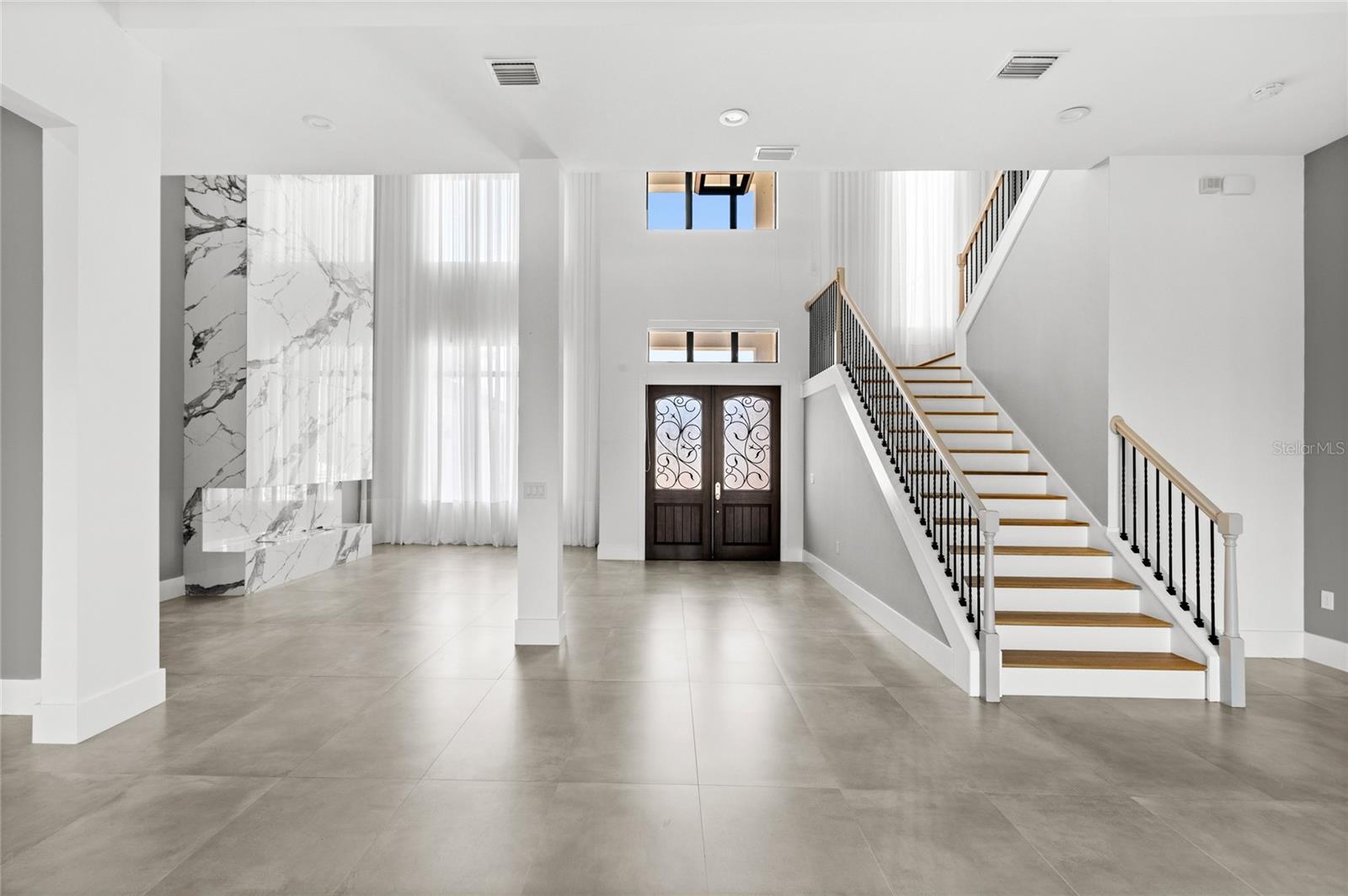 Image 3 of 81 For 4047 Isabella Circle