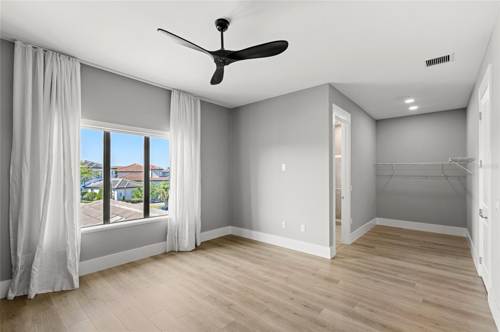 Image 56 of 81 For 4047 Isabella Circle