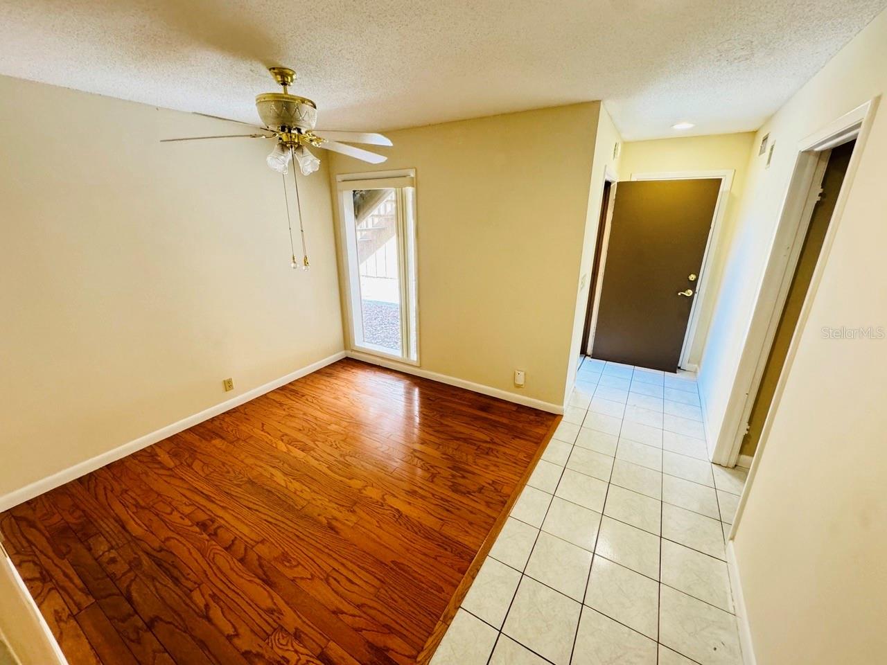 Image 3 of 19 For 248 Crown Oaks Way