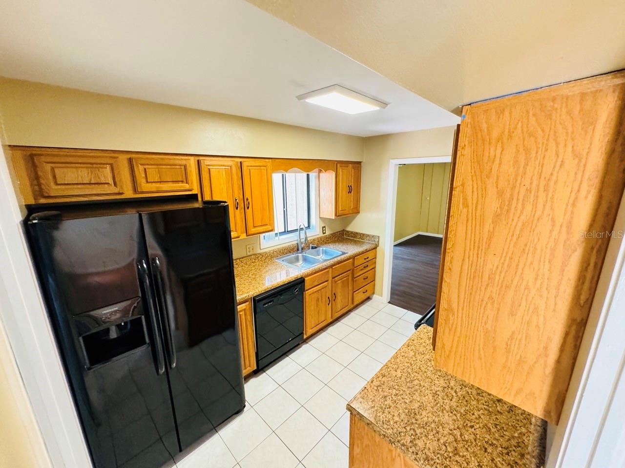 Image 5 of 19 For 248 Crown Oaks Way