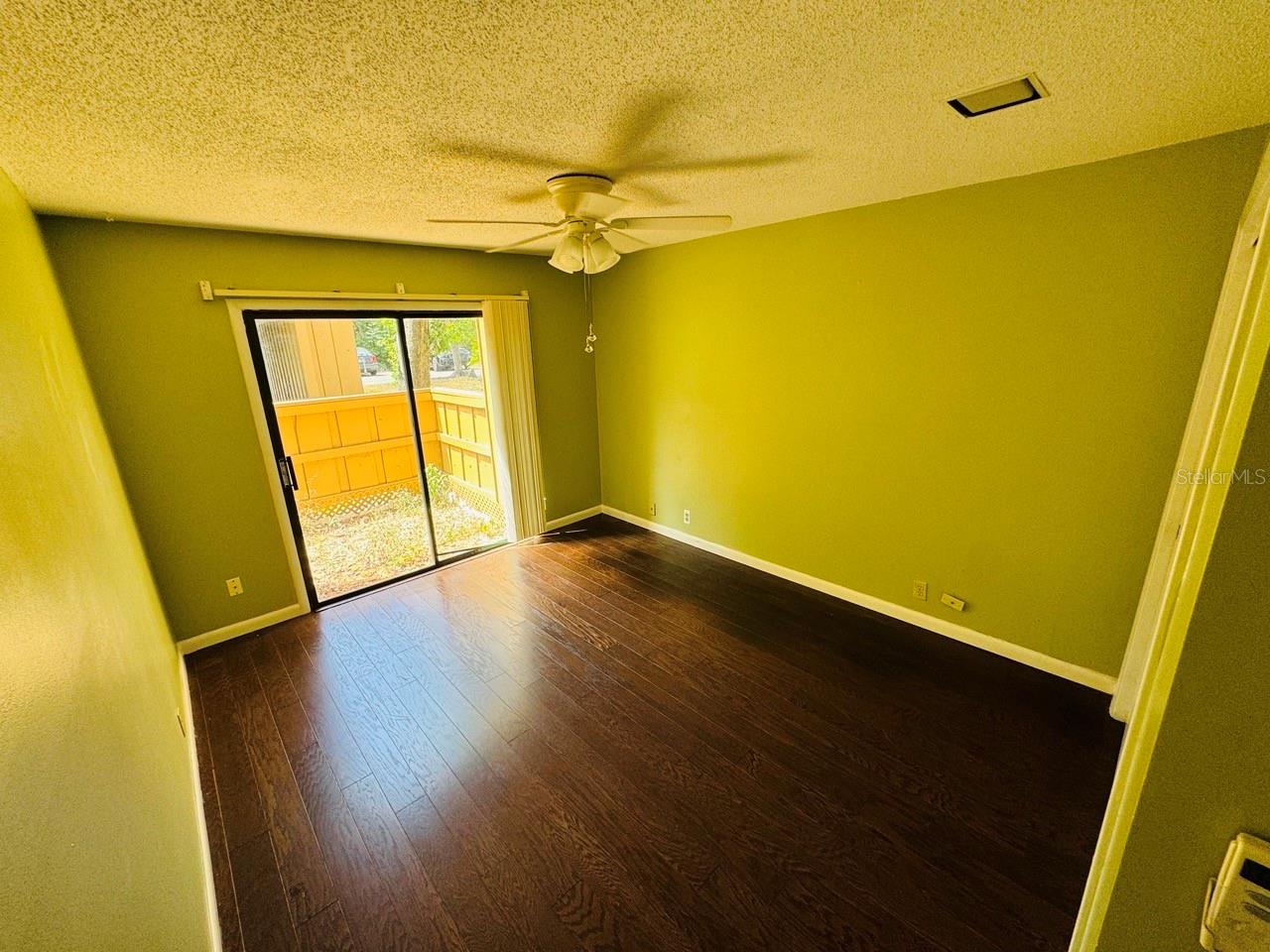 Image 8 of 19 For 248 Crown Oaks Way