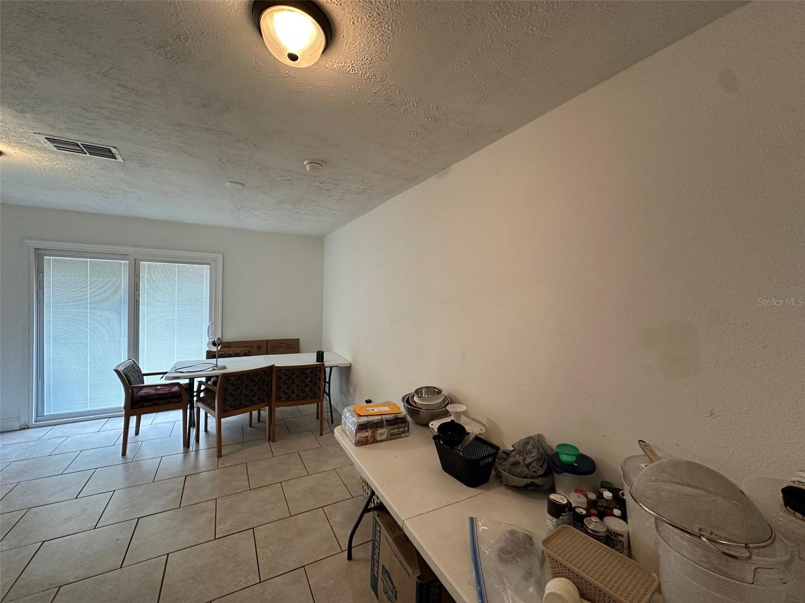 Image 4 of 13 For 890 Emerald Drive