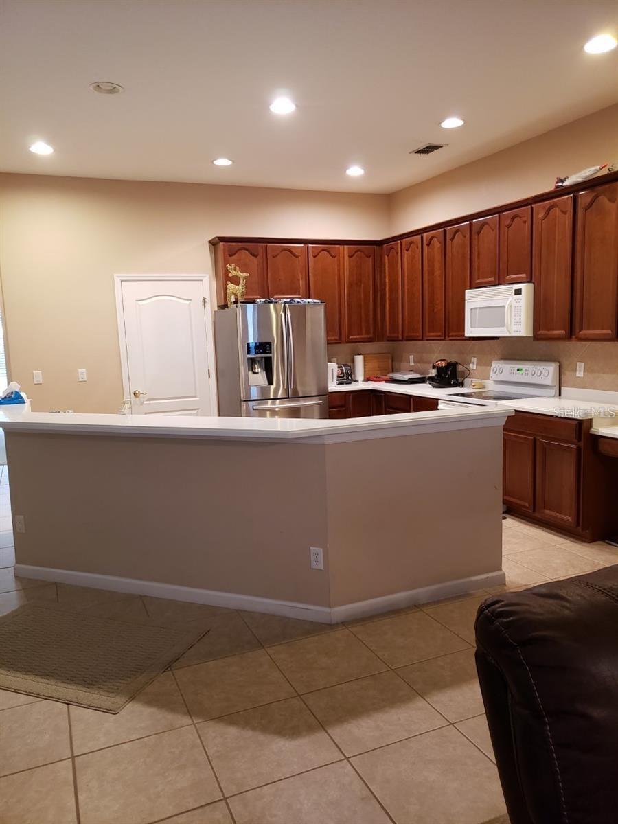 Image 4 of 20 For 833 Mt Pleasant Drive