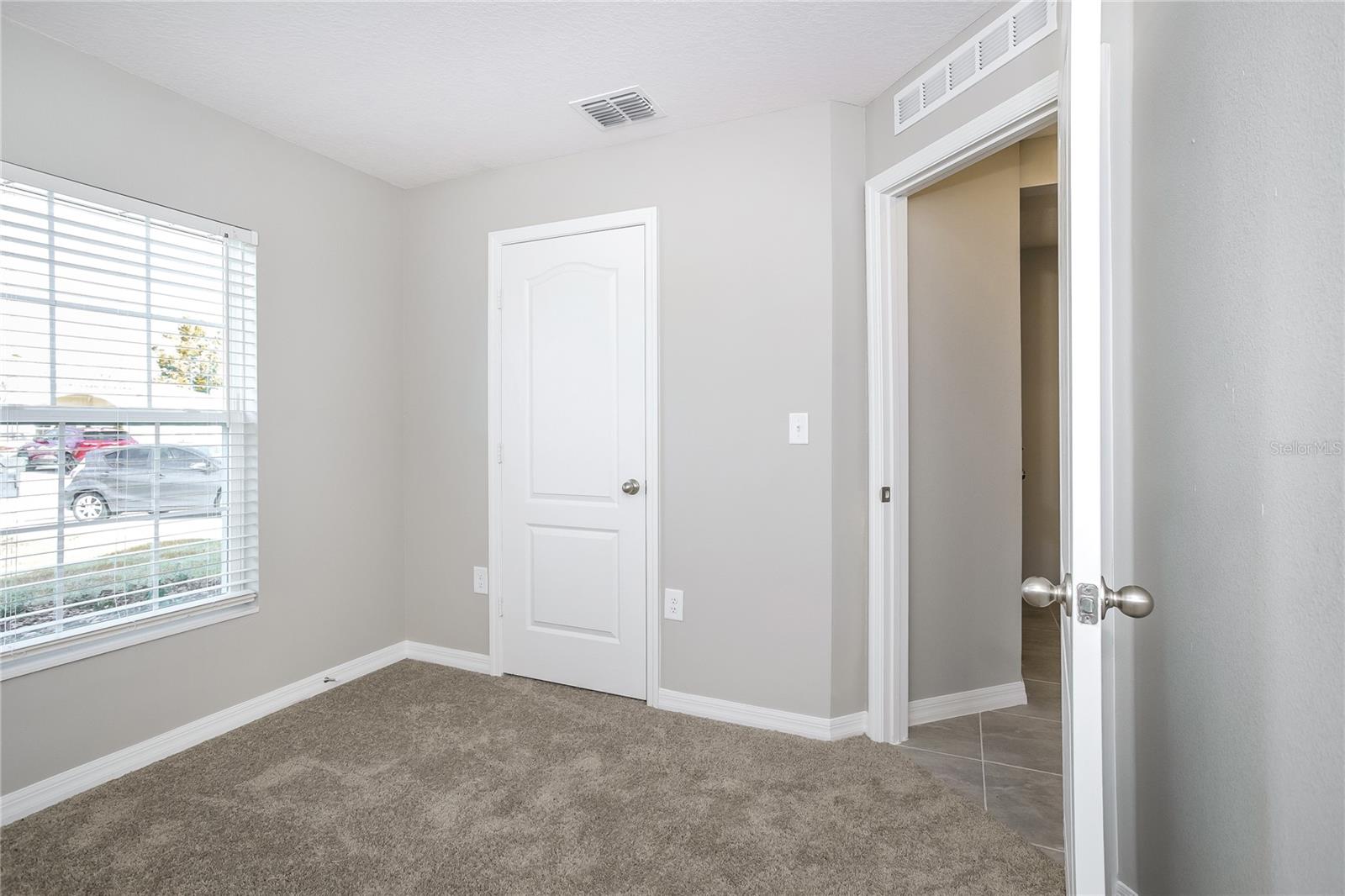 Listing photo id 7 for 1361 Brenway Drive