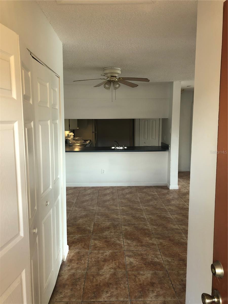 Image 11 of 12 For 612 Kenwick Circle 205