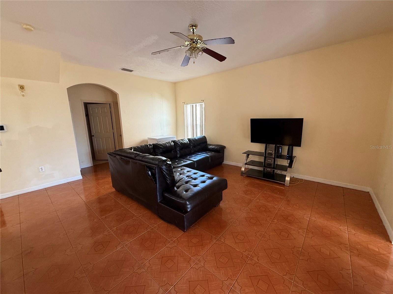 Image 17 of 37 For 2530 Baykal Drive