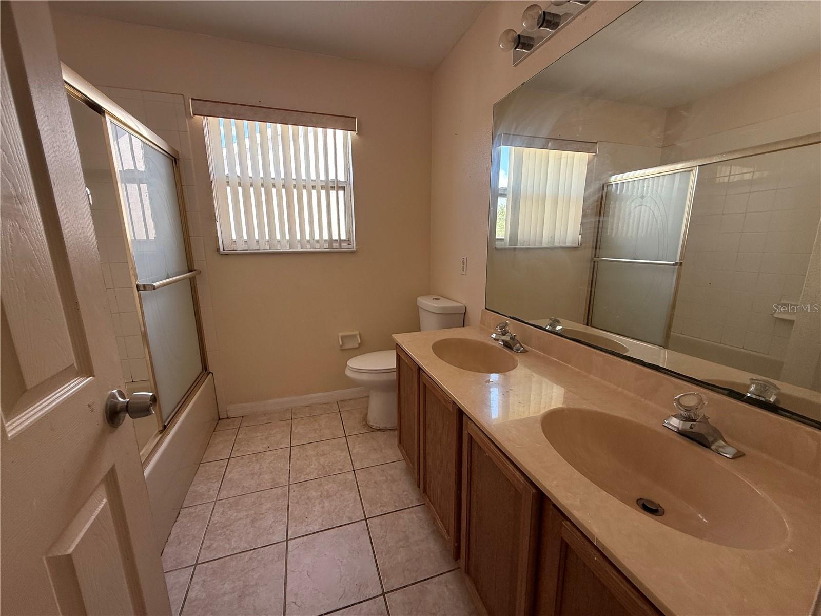 Image 33 of 37 For 2530 Baykal Drive