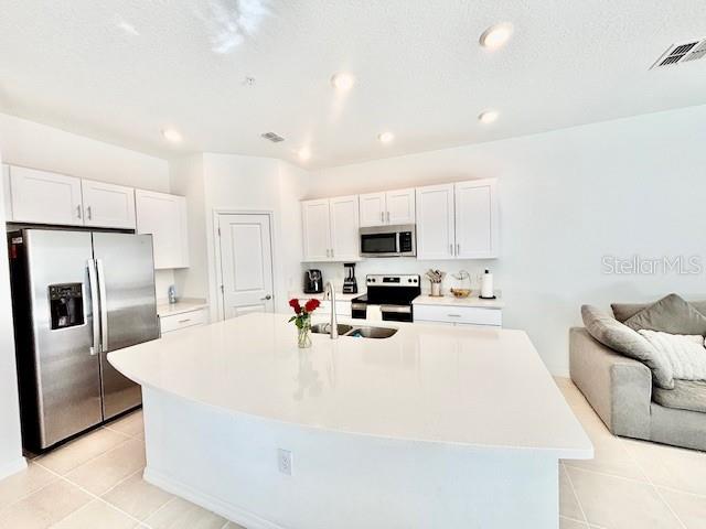 Image 3 of 9 For 4520 Calvary Way
