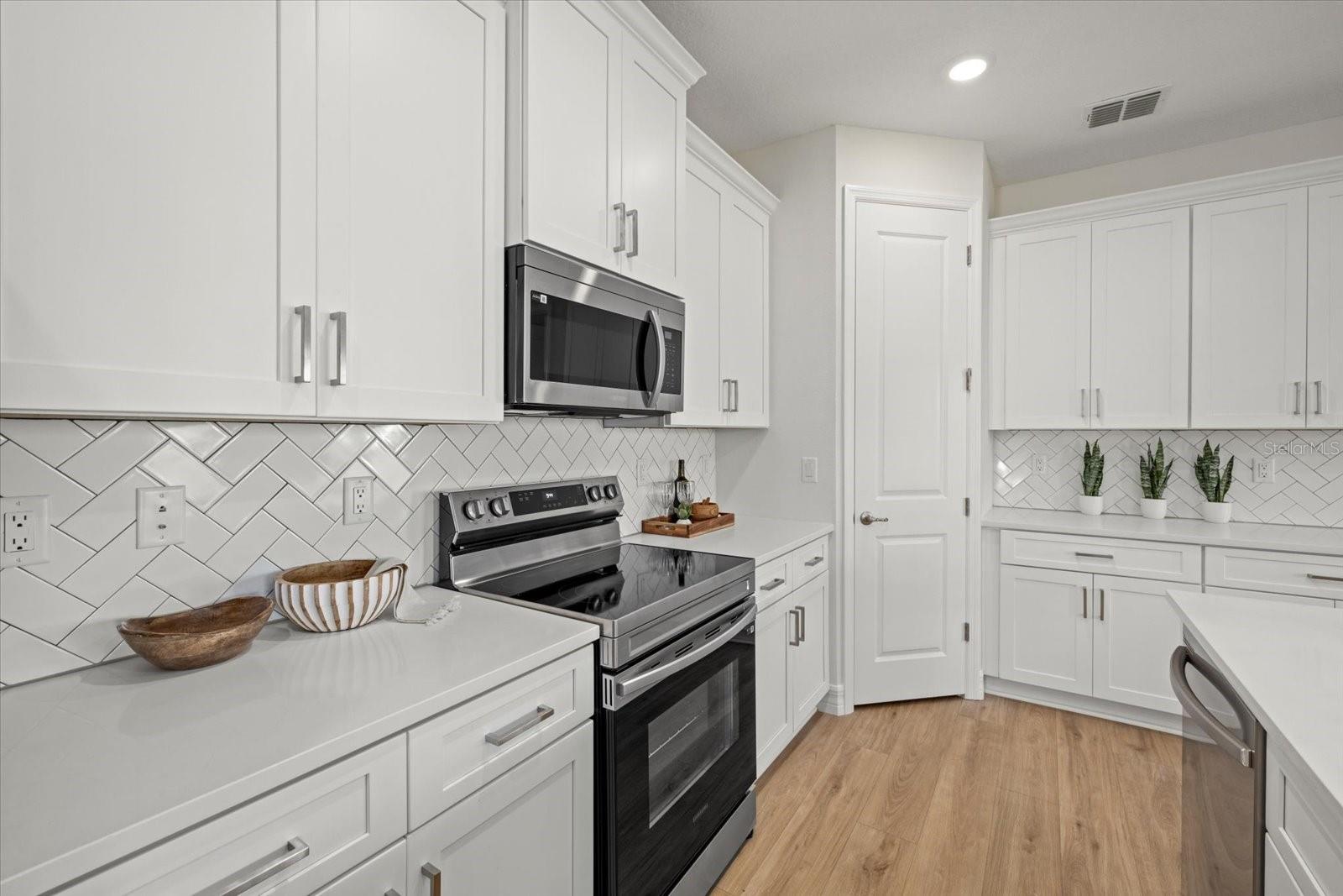 Image 8 of 35 For 5163 Arley Court