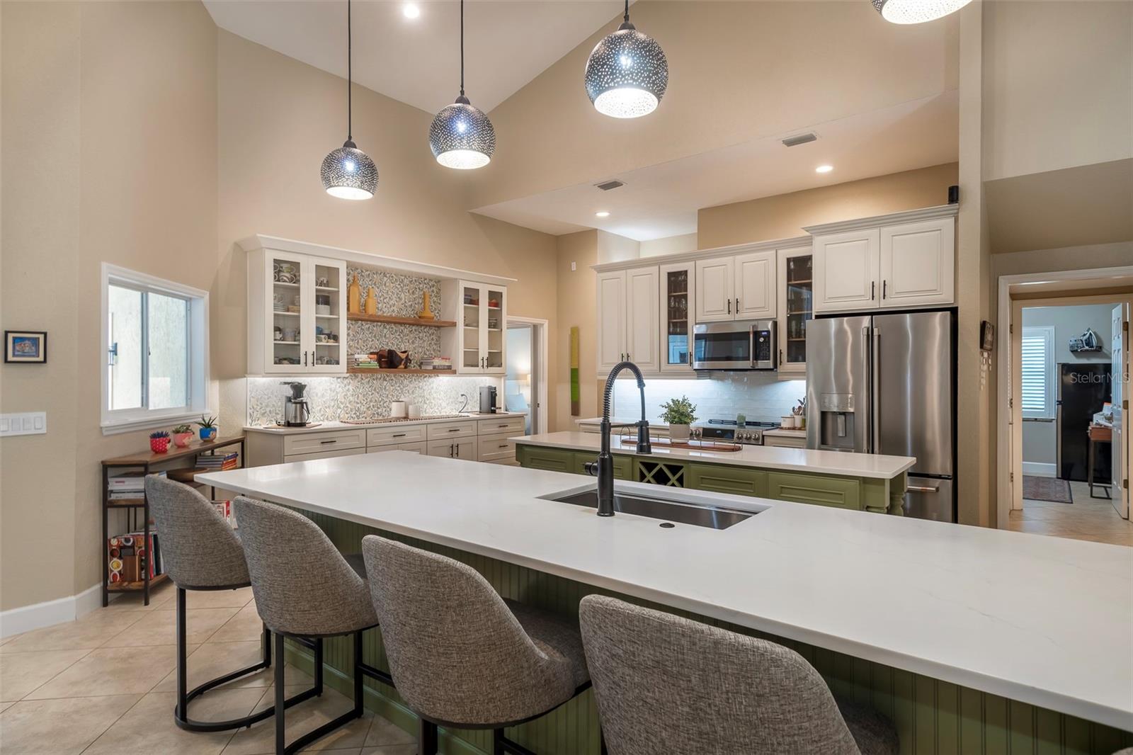 Image 10 of 51 For 4819 Shoreline Circle