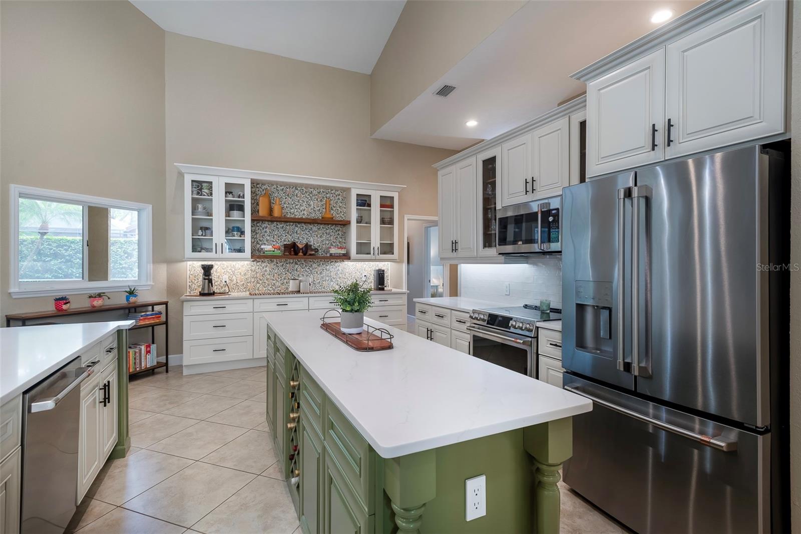 Image 11 of 51 For 4819 Shoreline Circle