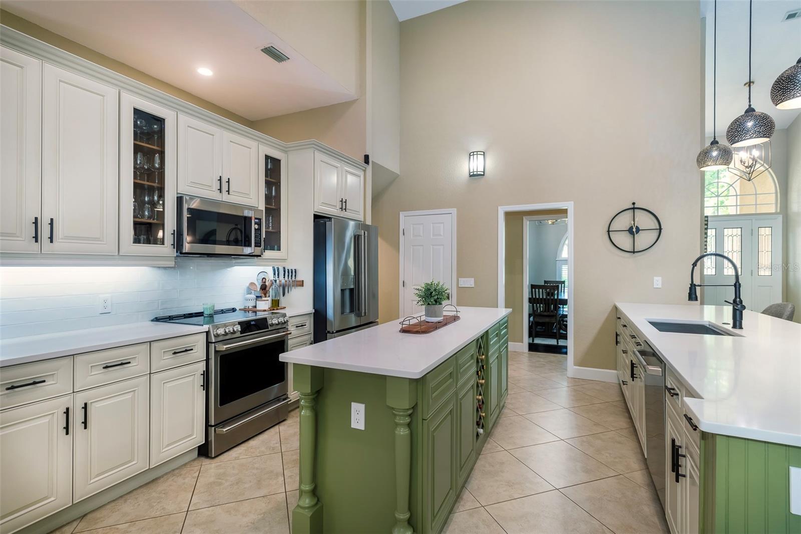 Image 12 of 51 For 4819 Shoreline Circle