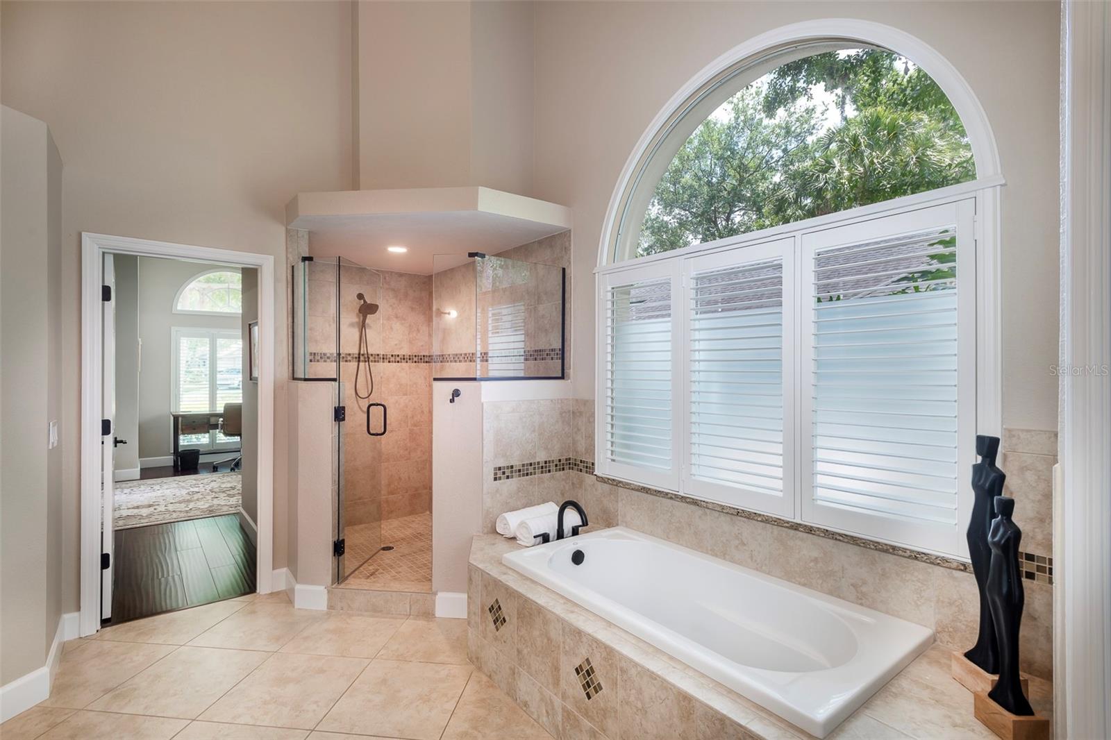 Image 21 of 51 For 4819 Shoreline Circle