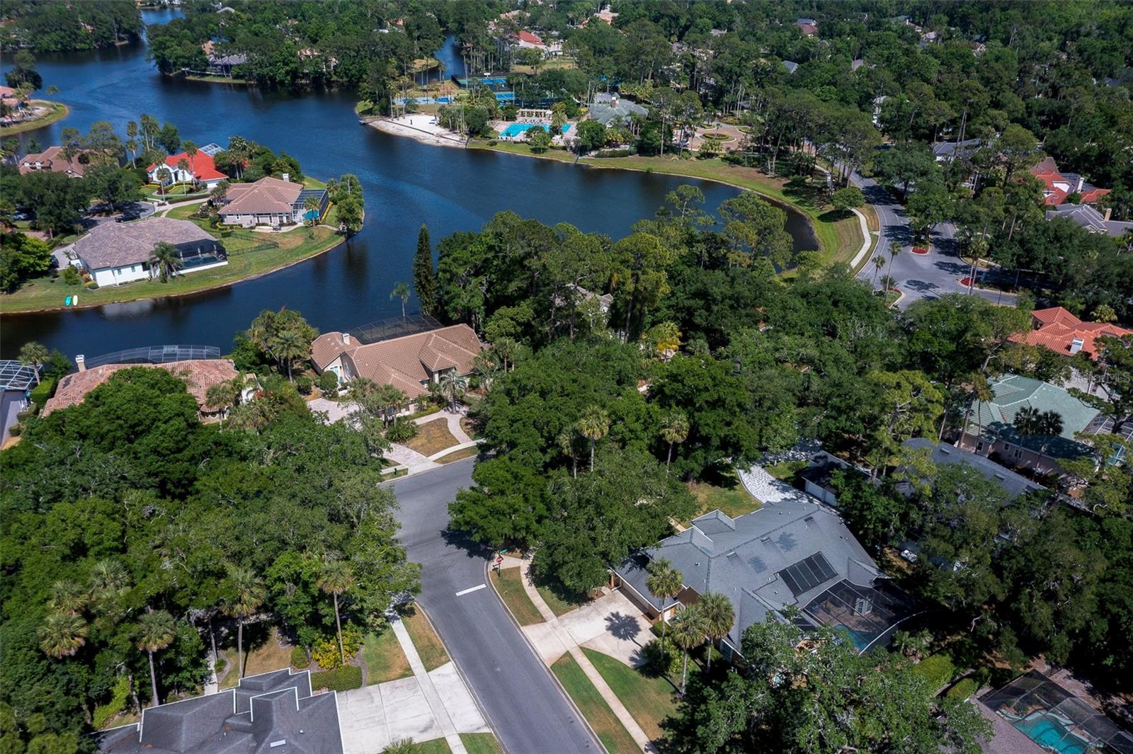 Image 4 of 51 For 4819 Shoreline Circle