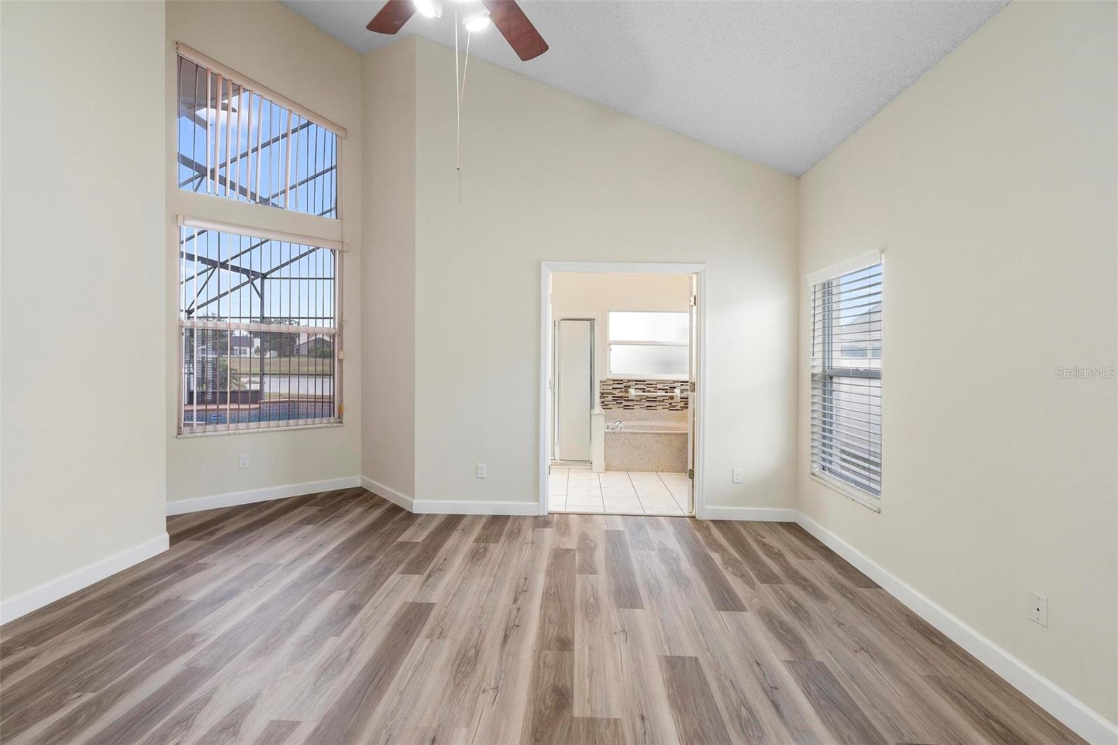 Image 16 of 44 For 12543 Waterhaven Circle
