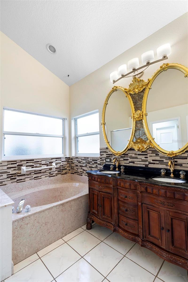 Image 18 of 44 For 12543 Waterhaven Circle