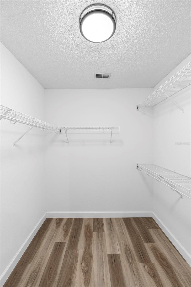 Image 22 of 44 For 12543 Waterhaven Circle