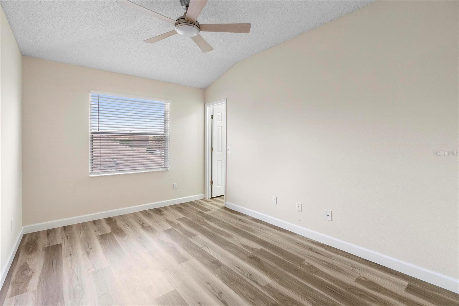 Image 28 of 44 For 12543 Waterhaven Circle