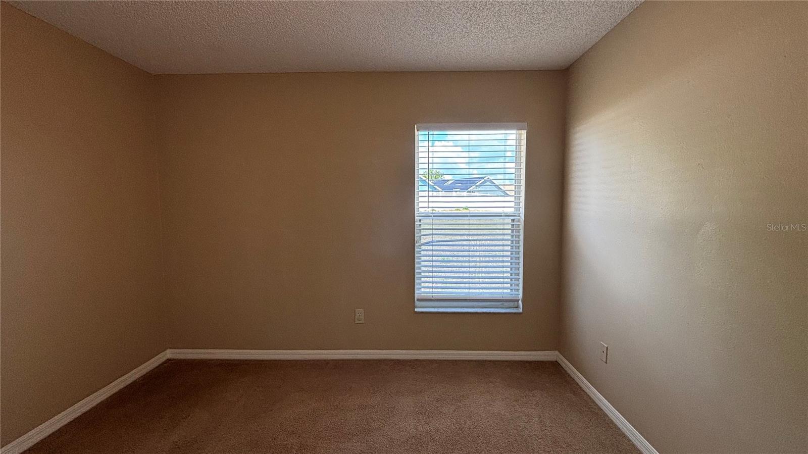 Image 18 of 25 For 252 Bramley Court