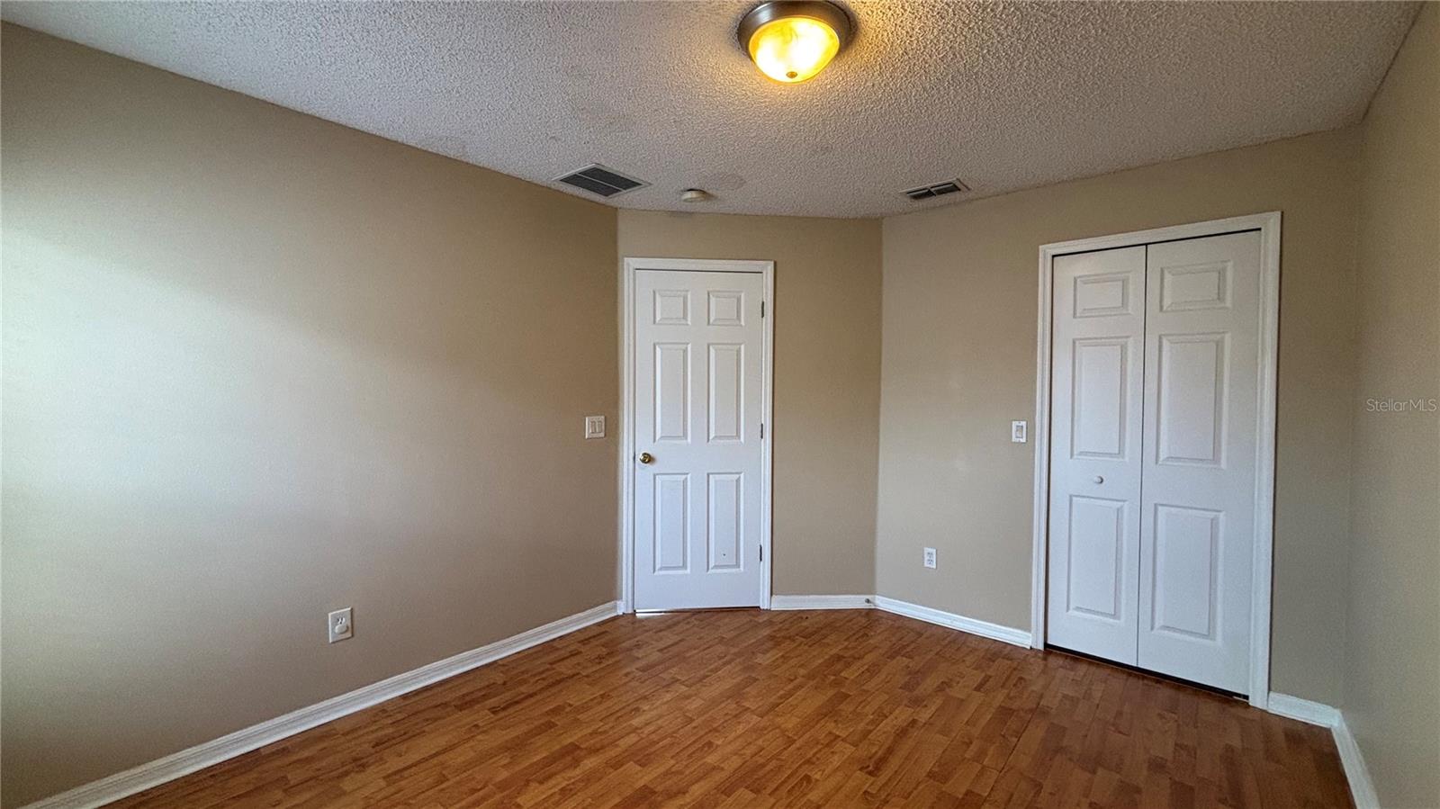 Image 20 of 25 For 252 Bramley Court