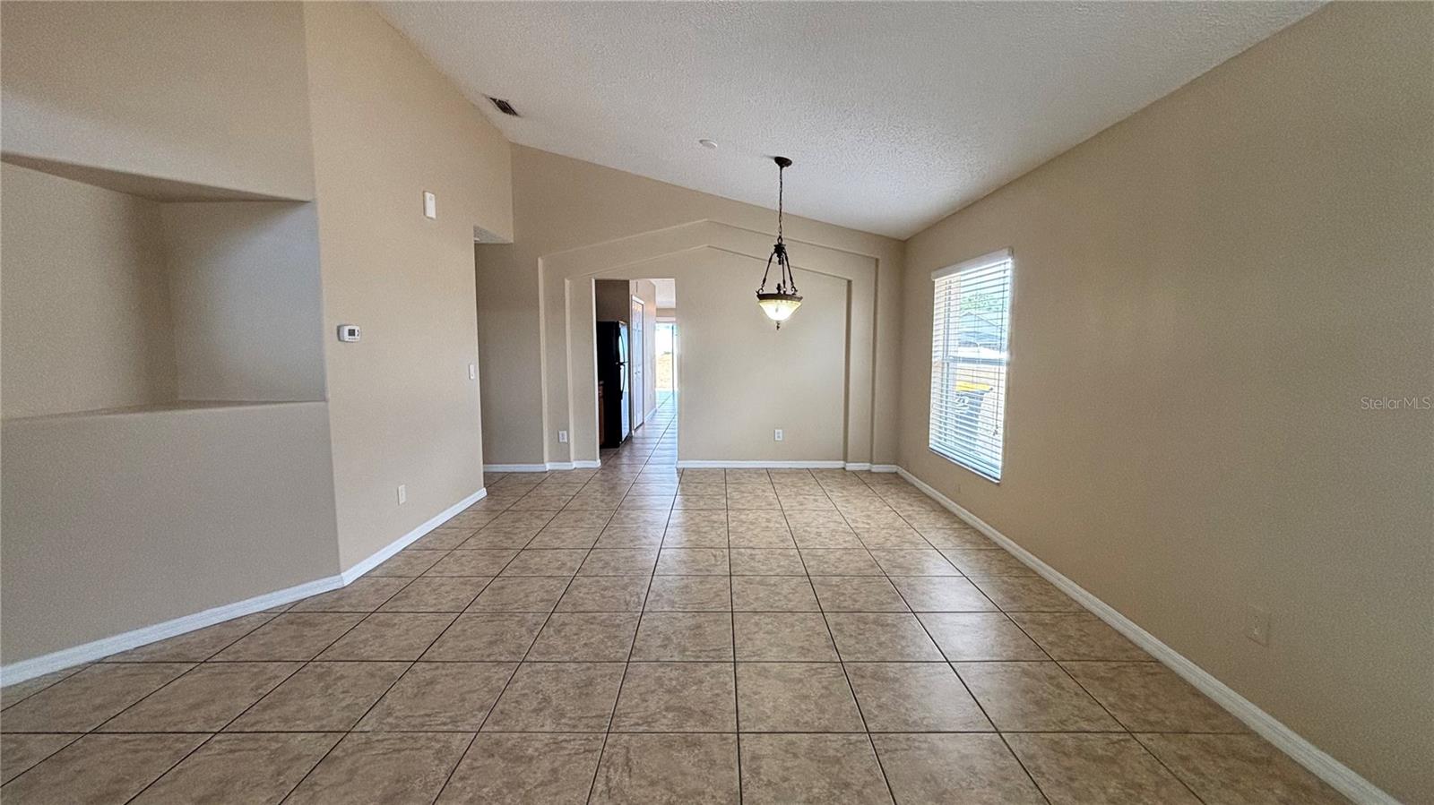 Image 9 of 25 For 252 Bramley Court