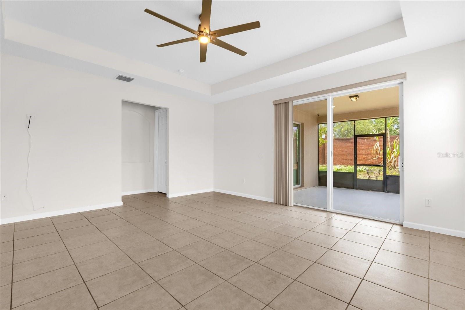 Image 11 of 35 For 16780 Meadows Street