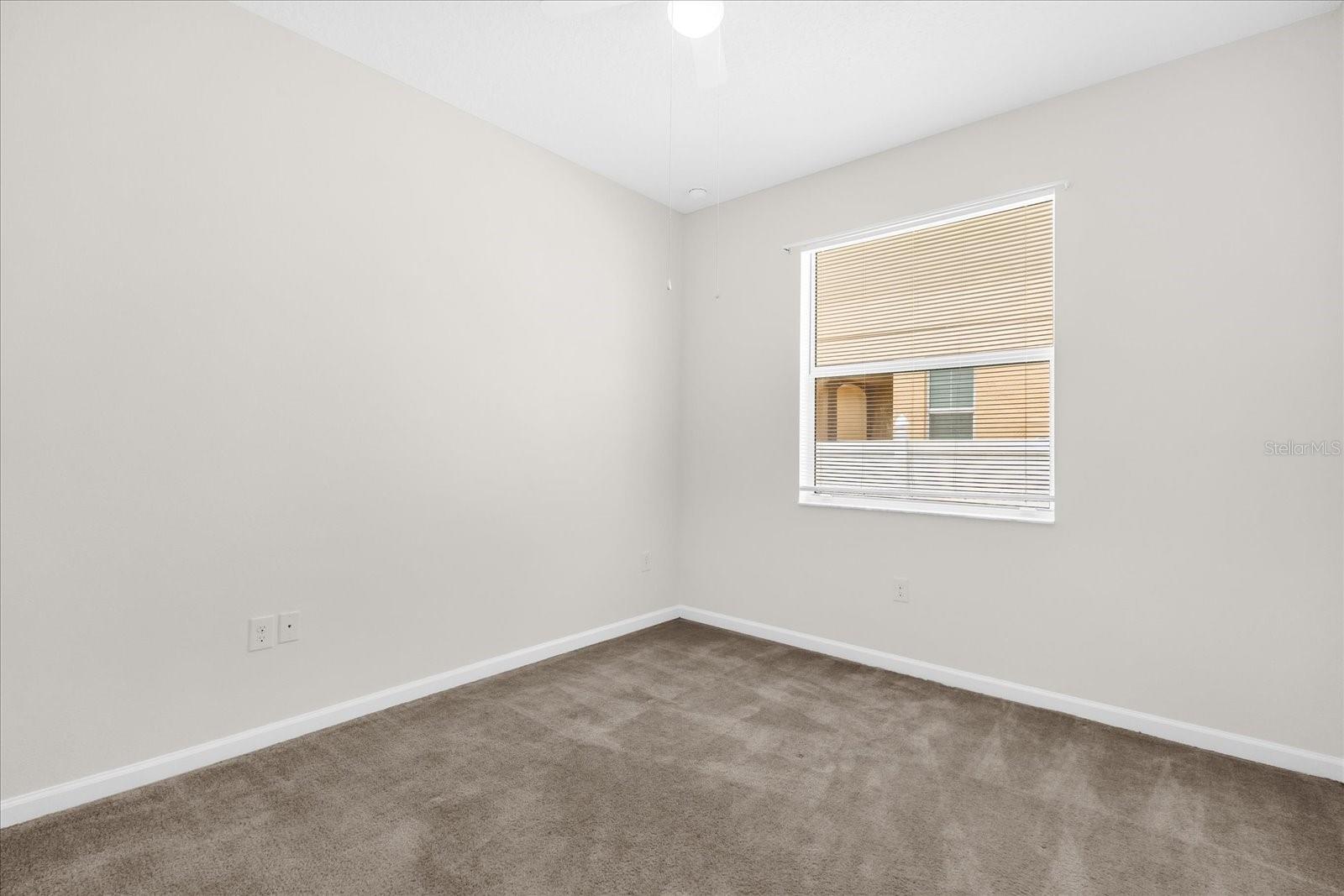 Image 19 of 35 For 16780 Meadows Street