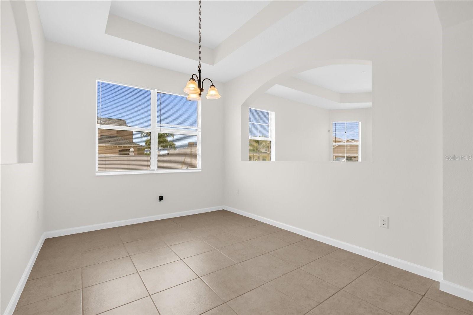 Image 5 of 35 For 16780 Meadows Street