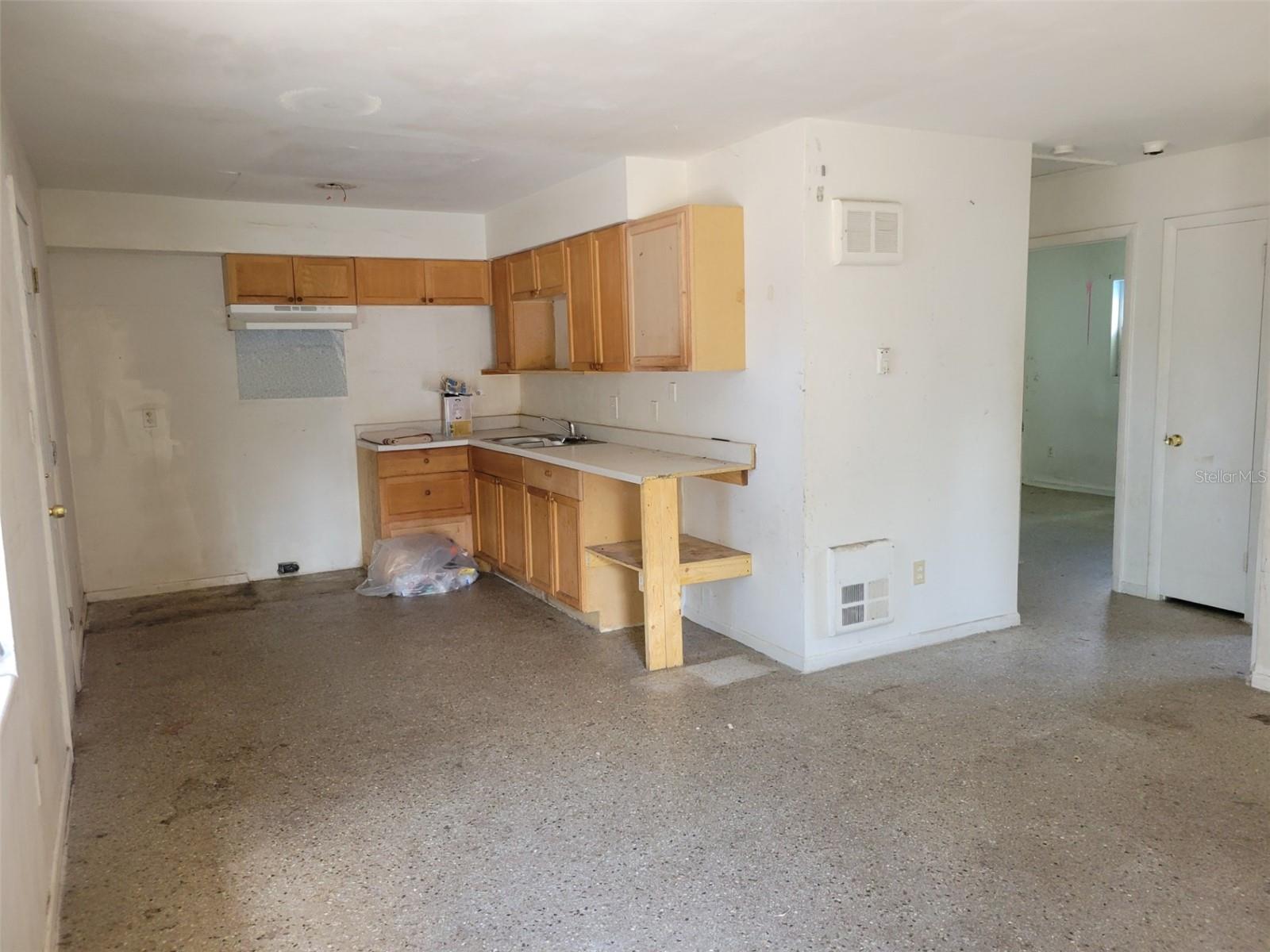 Image 19 of 20 For 5335 Andrus Avenue