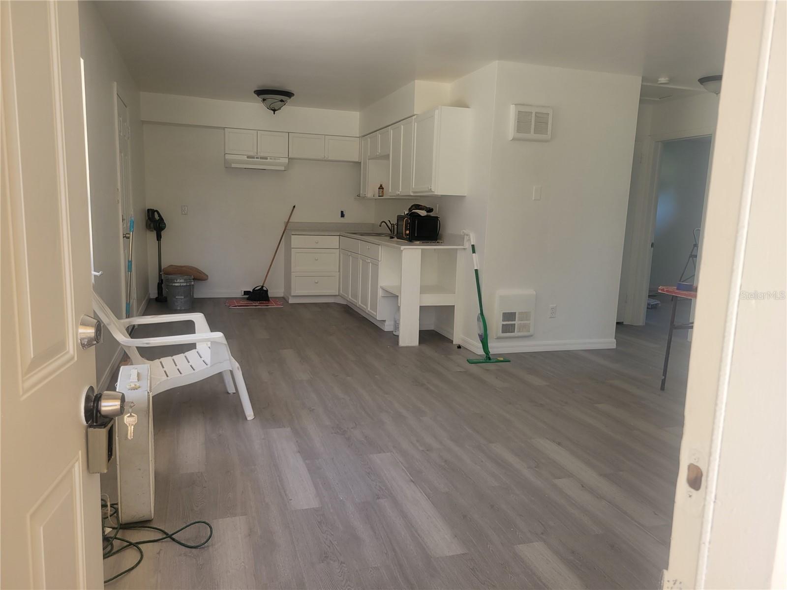 Image 21 of 29 For 5335 Andrus Avenue
