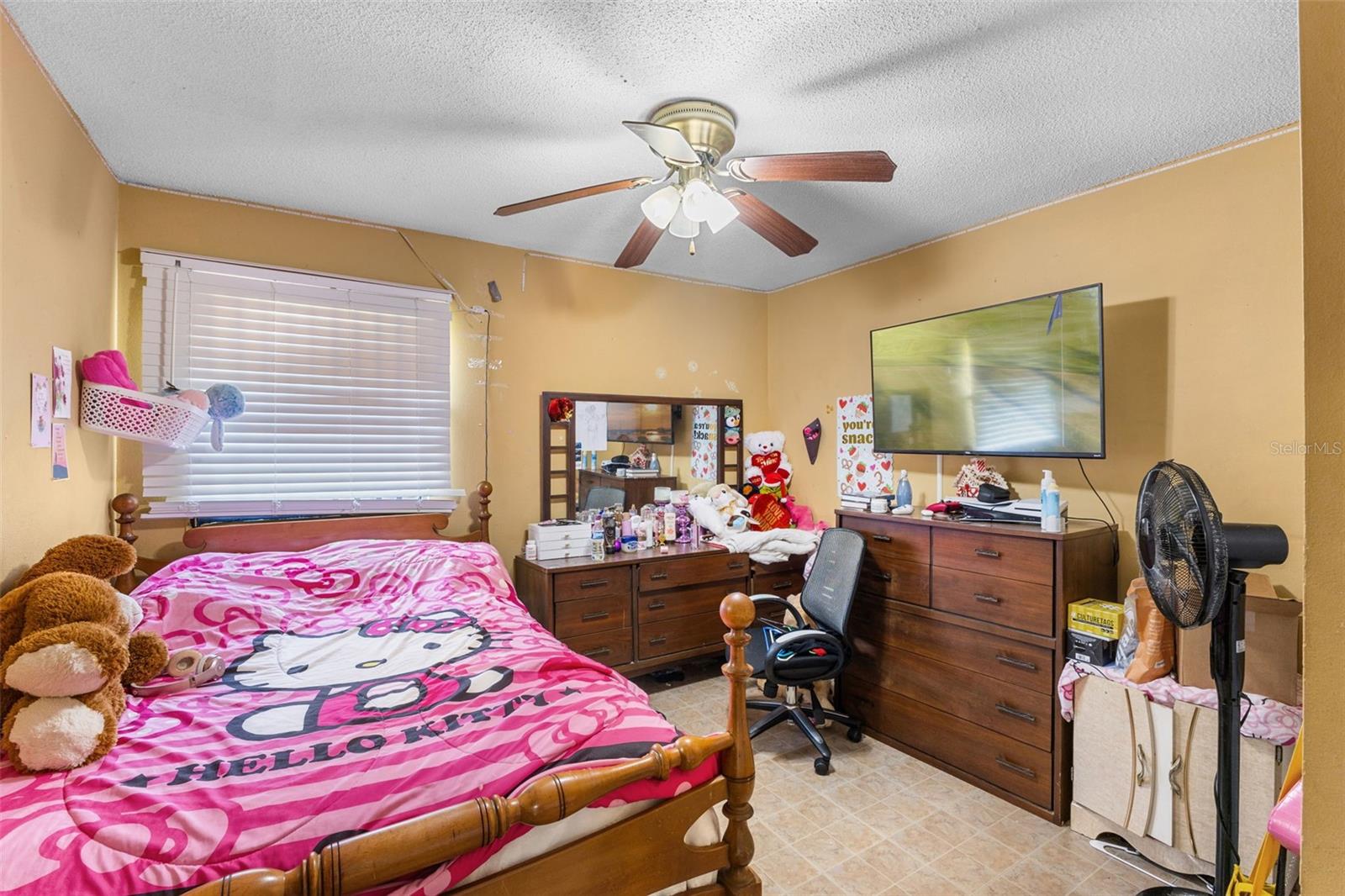Image 7 of 18 For 2213 Bates Avenue