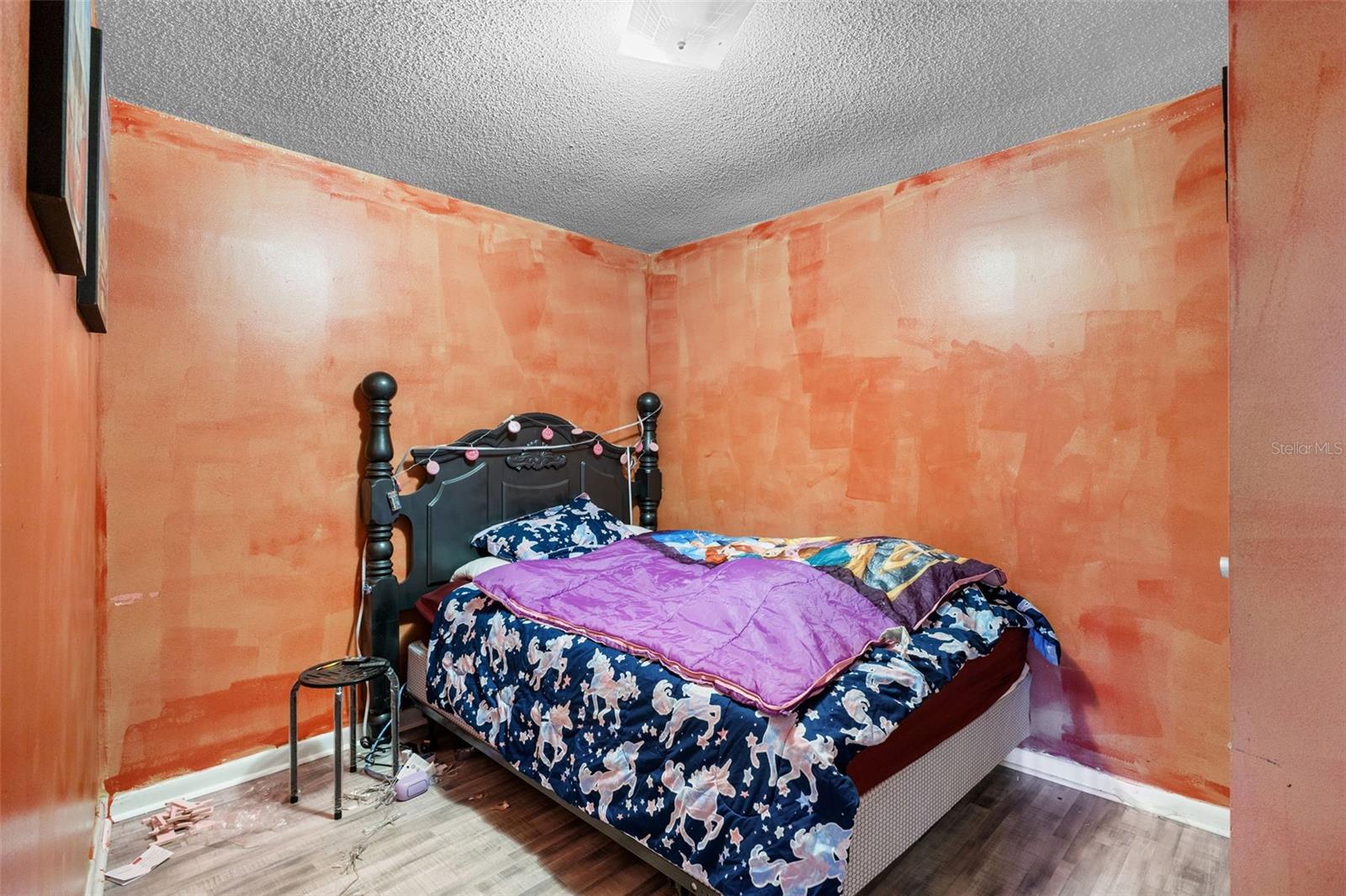 Image 8 of 18 For 2213 Bates Avenue