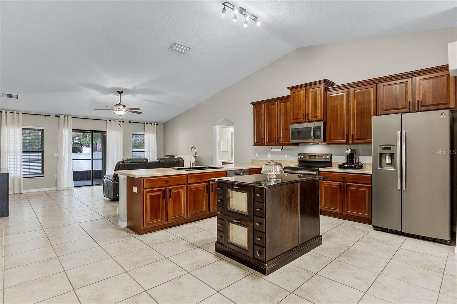 Image 6 of 47 For 1007 Golf View Estates Drive