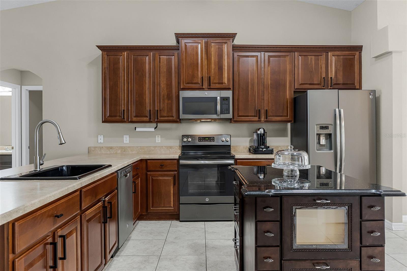 Image 7 of 47 For 1007 Golf View Estates Drive
