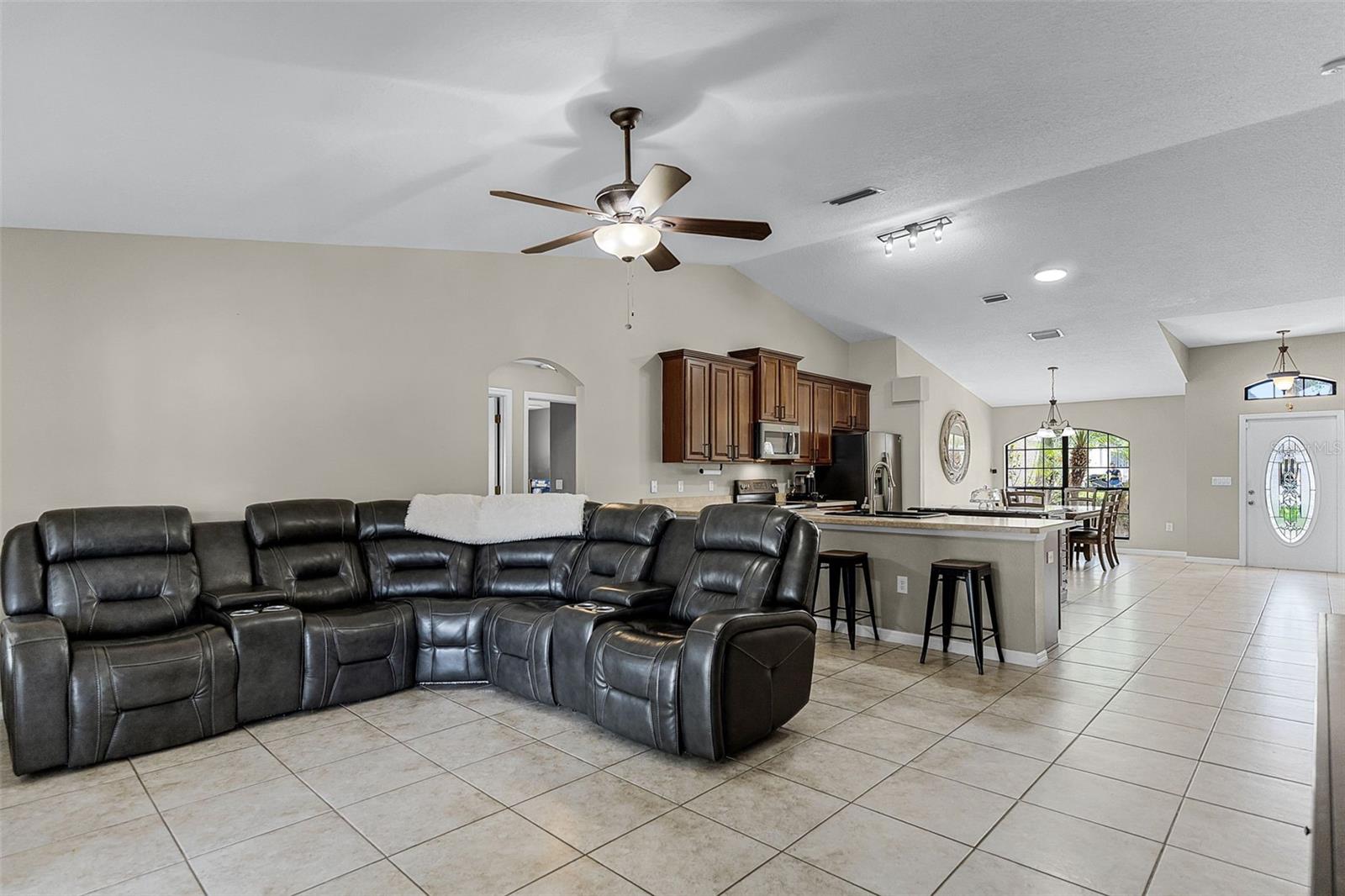Image 8 of 47 For 1007 Golf View Estates Drive