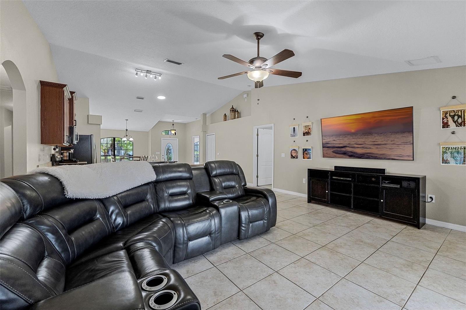 Image 9 of 47 For 1007 Golf View Estates Drive