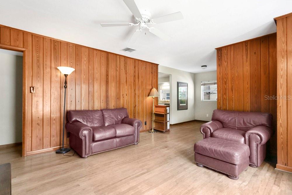 Image 10 of 30 For 2918 Croton Road