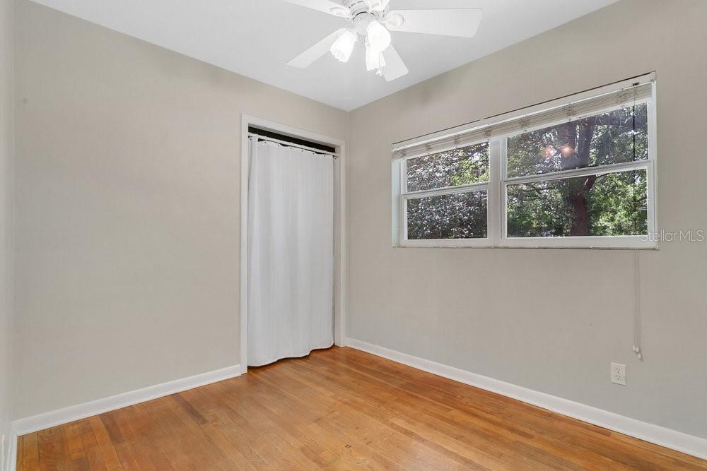 Image 12 of 30 For 2918 Croton Road