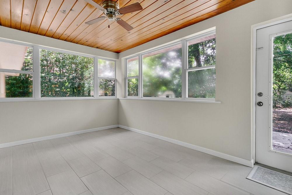 Image 5 of 30 For 2918 Croton Road