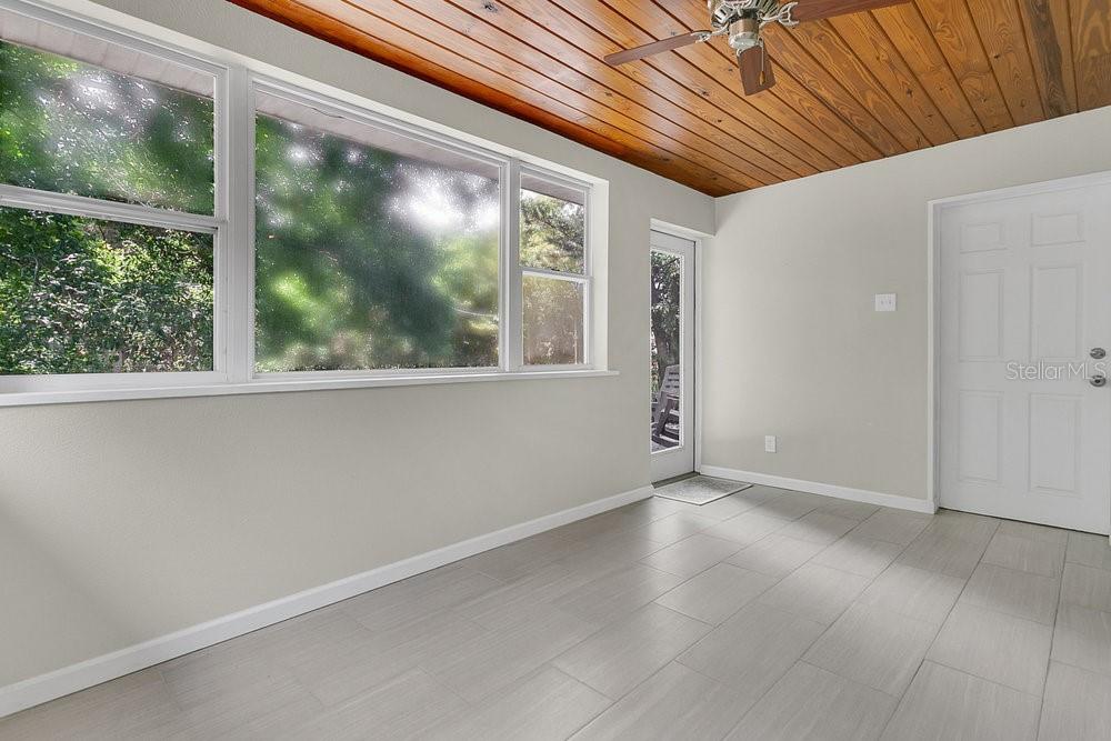 Image 6 of 30 For 2918 Croton Road