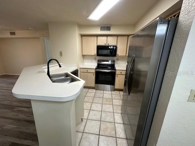 Image 4 of 14 For 822 Camargo Way 106