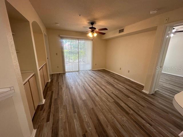 Image 5 of 14 For 822 Camargo Way 106